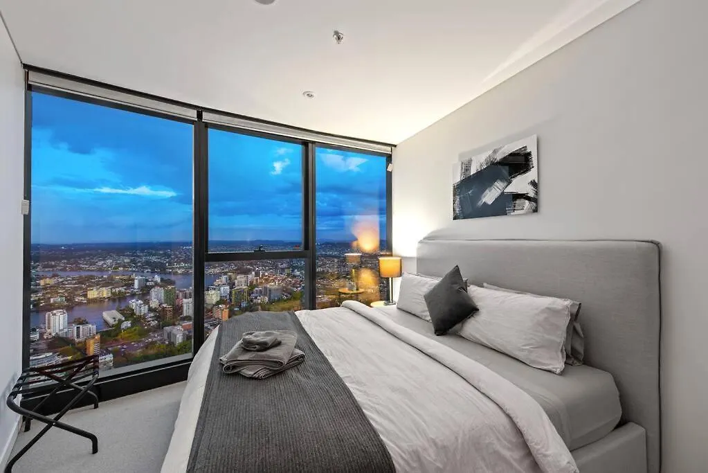 Skyhigh Style ~ 2Bed/2Bath/1Car/Views! ~ Cbd Apartment Brisbane
