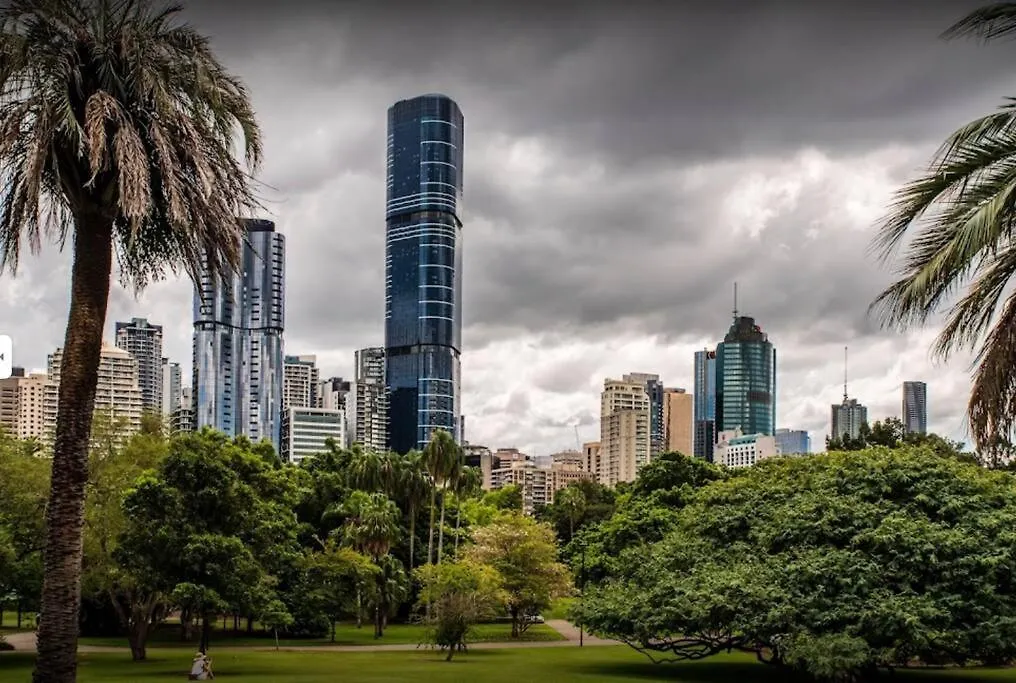 Skyhigh Style ~ 2Bed/2Bath/1Car/Views! ~ Cbd Apartment Brisbane Australia