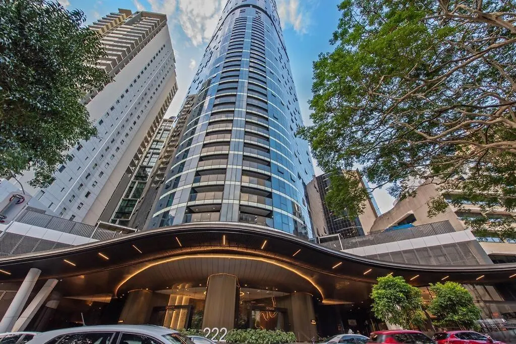 Skyhigh Style ~ 2Bed/2Bath/1Car/Views! ~ Cbd Apartment Brisbane